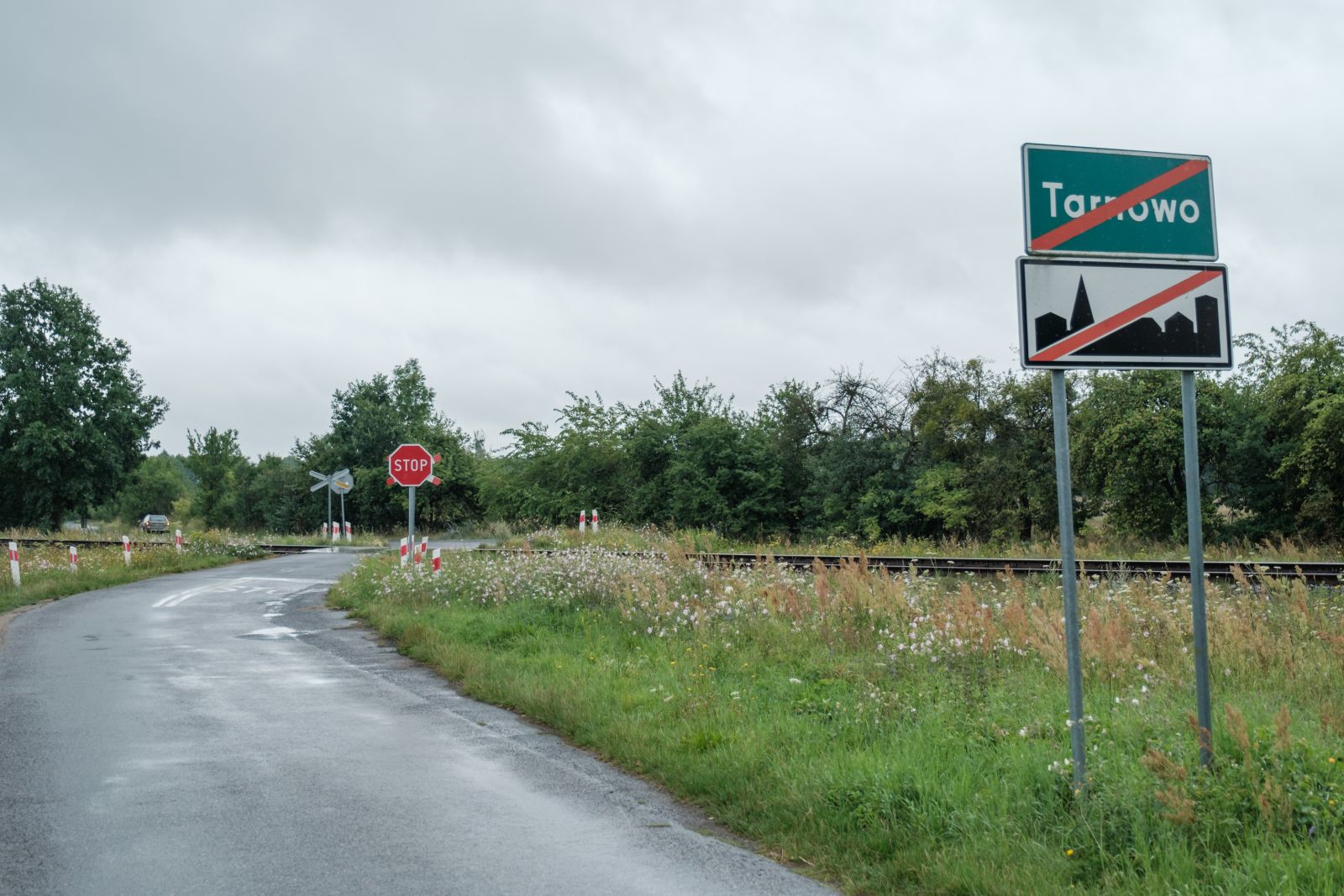 droga powiatowa 1737Z na odcinku od miejscowości Tarnowo (przejazd kolejowy) w kierunku miejscowości Modrzewo w GMINIE SUCHAŃ 
